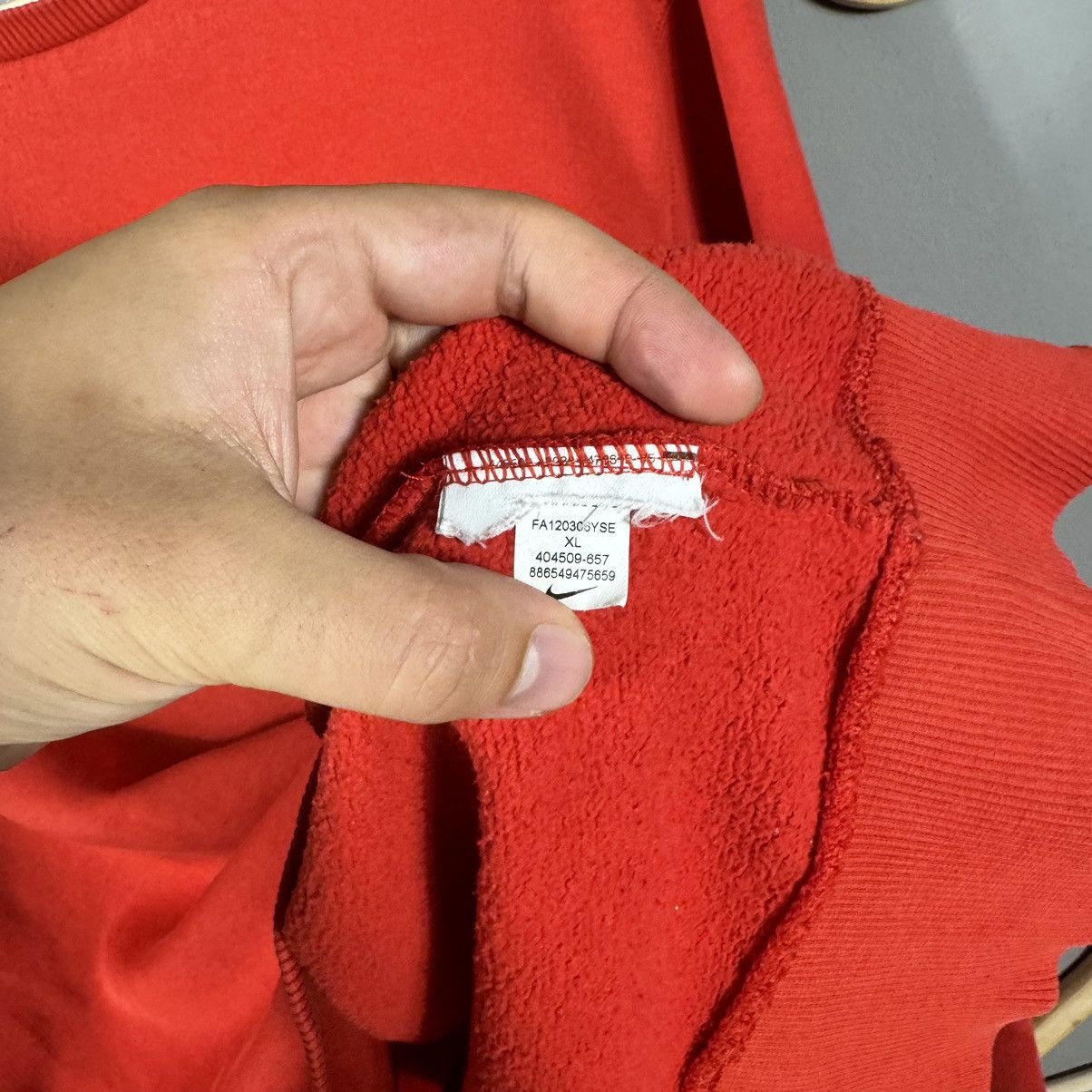 Nike × Vintage Nike 2012 Red Crewneck Sweatshirt Size US XL / EU 56 / 4 - 5 Thumbnail