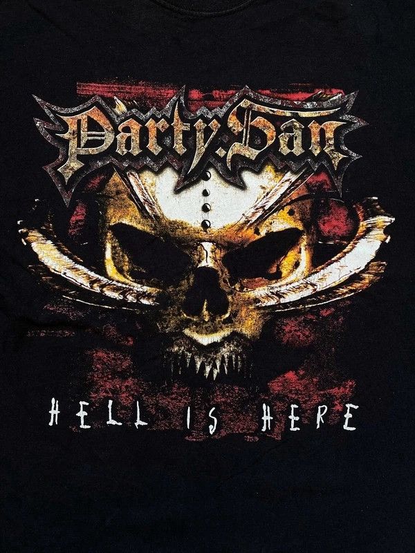 Fruit Of The Loom Fruit of the Loom Sz L Party San 2004 Hell Is Here Skull Size US L / EU 52-54 / 3 - 3 Thumbnail