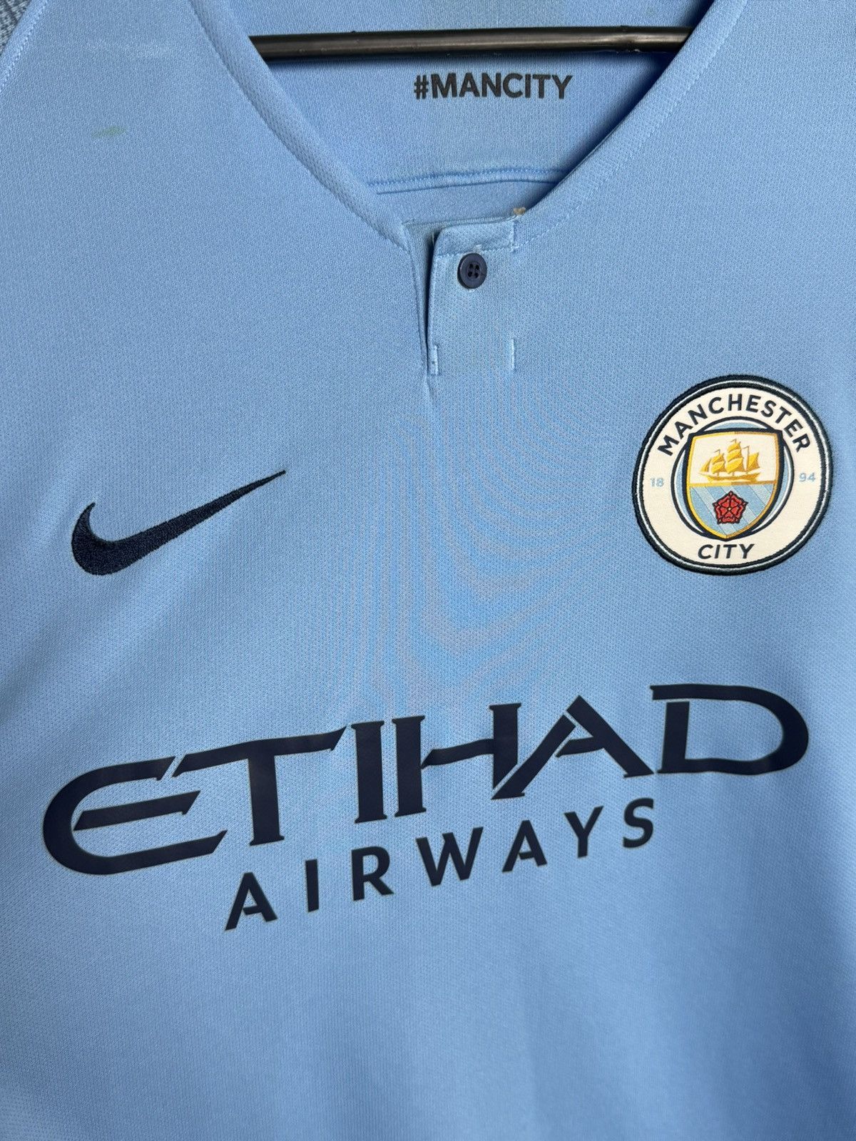Nike Manchester City 18/19 Home Aguero Football Jersey Size US L / EU 52-54 / 3 - 4 Thumbnail