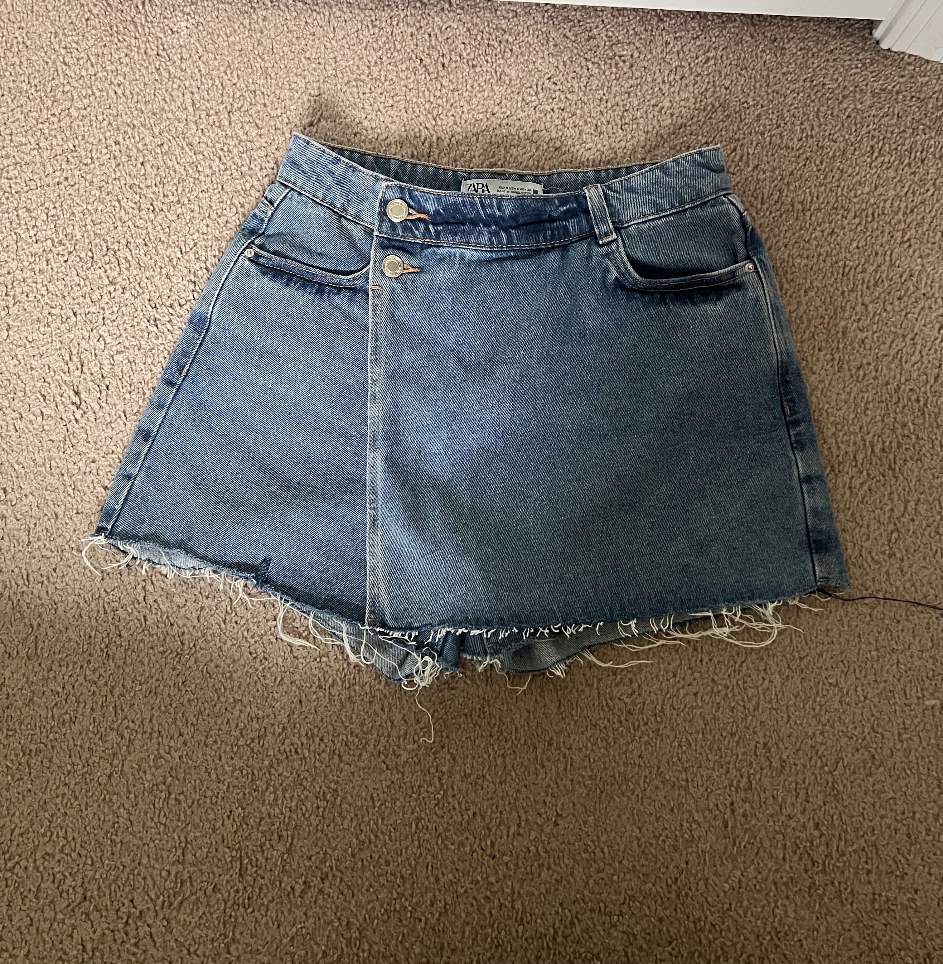Zara High Waisted Denim Skort Size 30" / US 8 / IT 44 - 1 Thumbnail