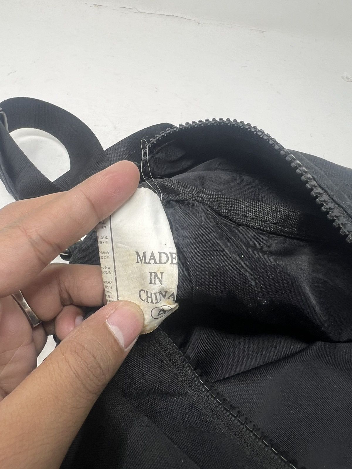 Japanese Brand Y'Saccs Vous et Sling Bag Size ONE SIZE - 19 Thumbnail