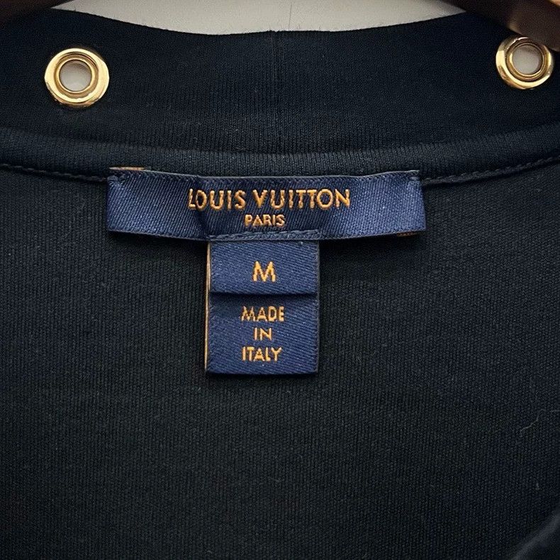 Louis Vuitton Louis Vuitton Black neckline gold presbyopic short sleeve Size US M / EU 48-50 / 2 - 5 Thumbnail