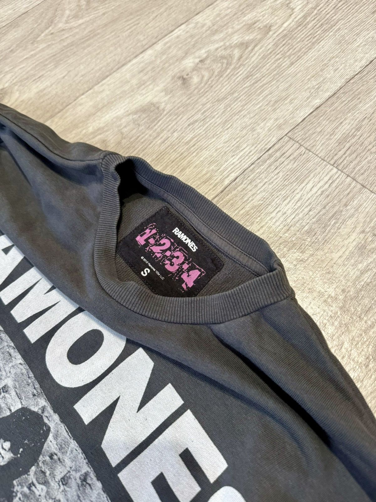 Band Tees 🔷Vintage Ramones Sweatshirt🔷 Size US S / EU 44-46 / 1 - 4 Thumbnail