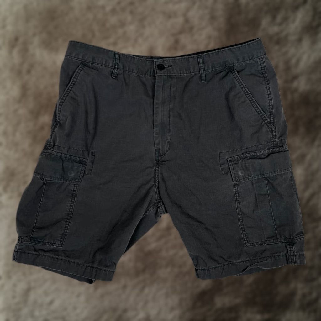 Levi's Levi’s Gray Cargo Shorts Size 38 Ripstop Y2K Baggy Cargo Pocket Front Flat Front Regular Men 90s Outdoor Summer Spring Fall Size US 38 / EU 54 - 1 Thumbnail