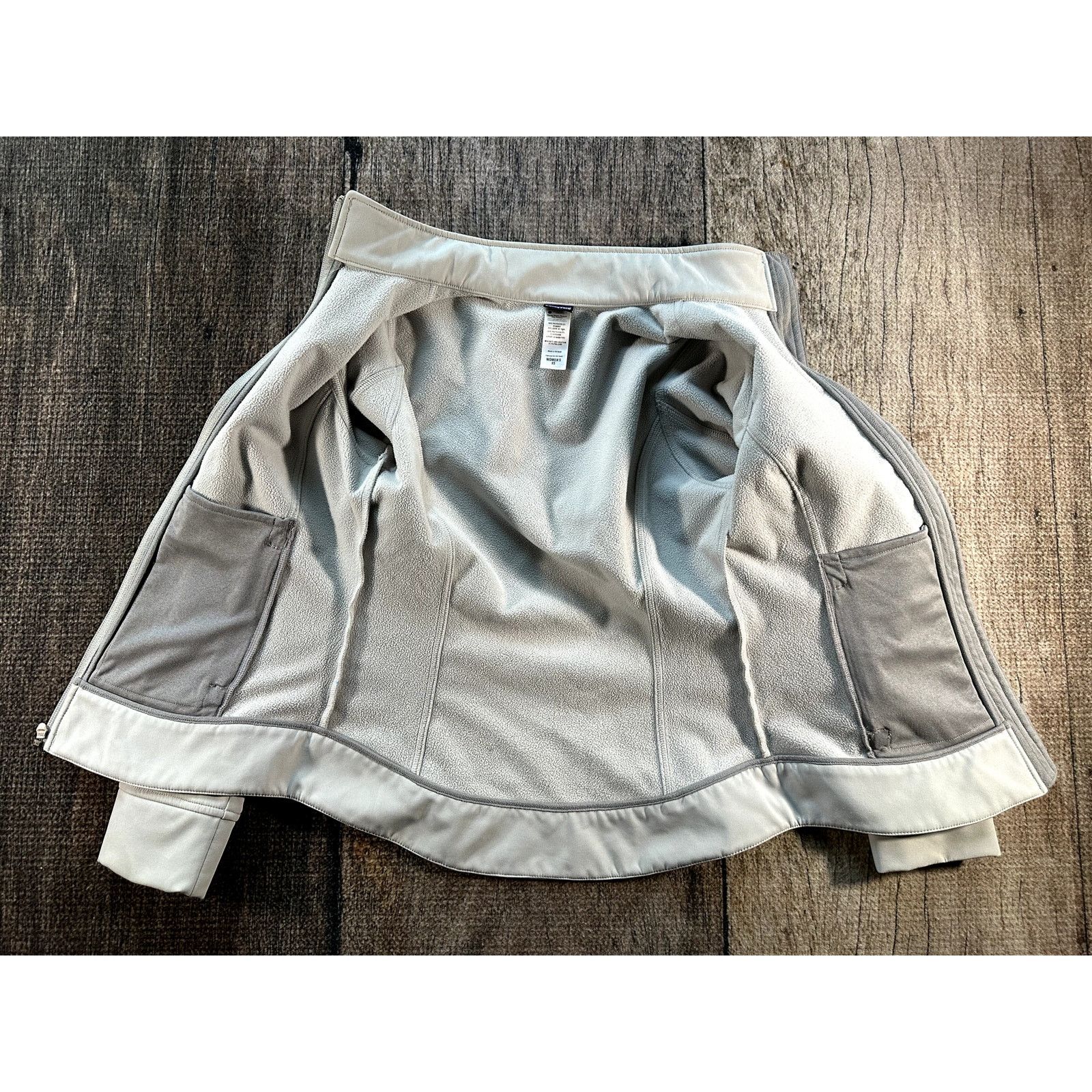 Patagonia Patagonia Women's Demitasse Floral Soft Shell Grey Jacket XS Size XS / US 0-2 / IT 36-38 - 6 Thumbnail