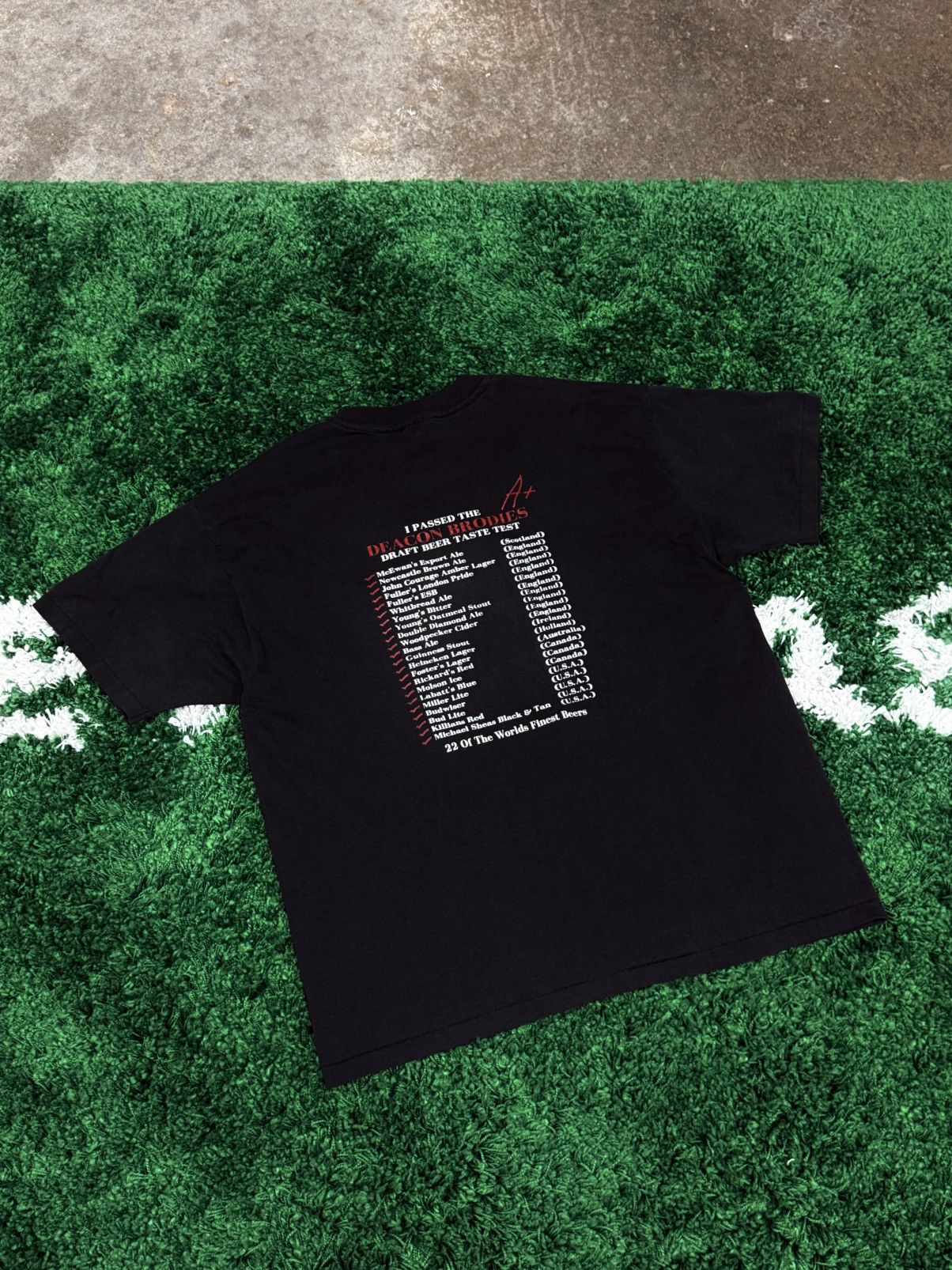 Vintage Deacon Brodies Bar Club Pub Hanes Hanging Man Tee Grunge XL Size US XL / EU 56 / 4 - 4 Thumbnail