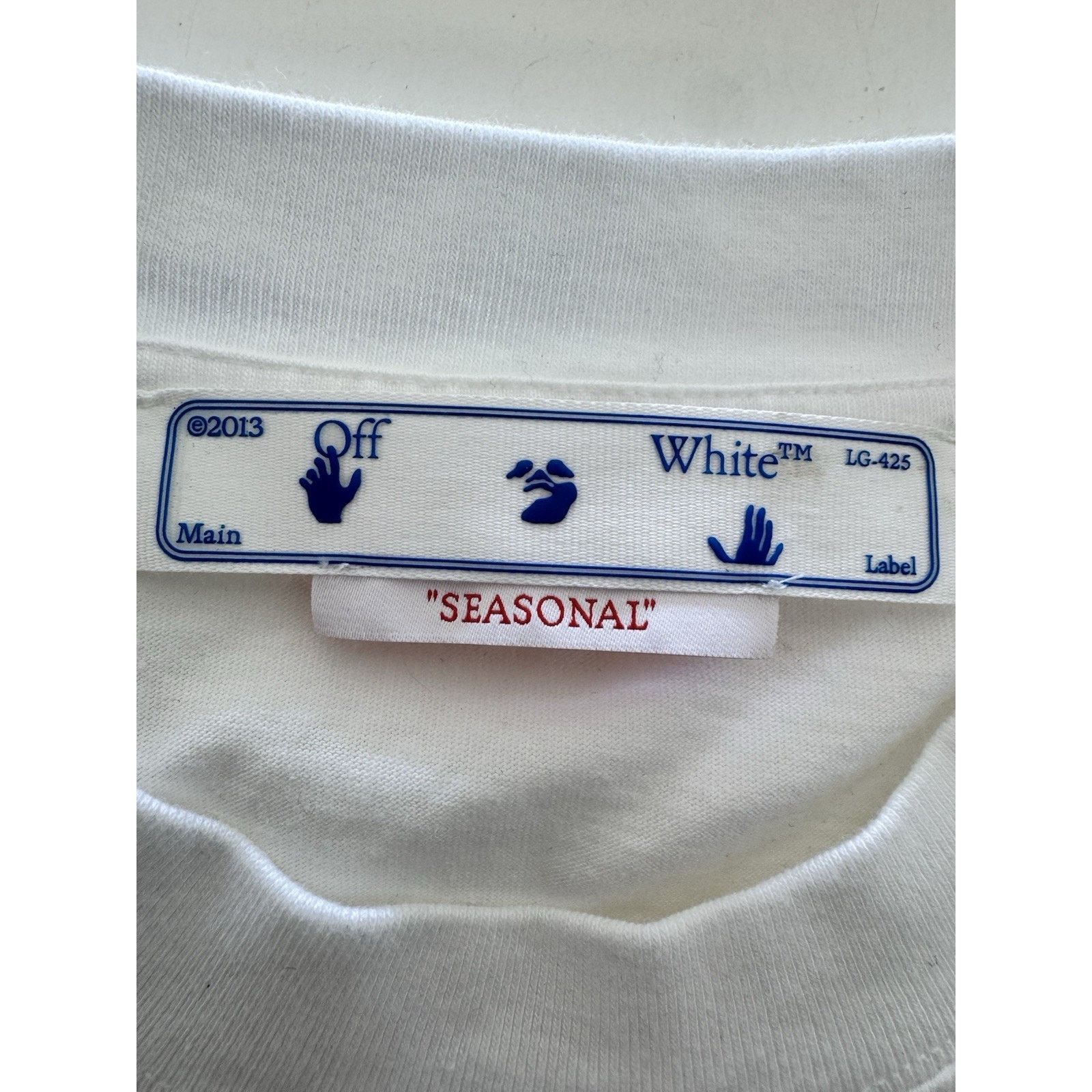 Off-White Off-White Blue Metal Arrow Over Slim Tee White / Light Blue Size US XS / EU 42 / 0 - 7 Thumbnail