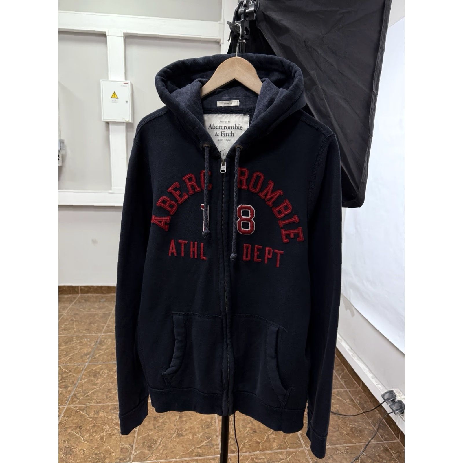 Abercrombie & Fitch VINTAGE Abercrombie & Fitch Distressed Hoodie Opium Style Rare Dark Blue L Mens Hoodie Size US L / EU 52-54 / 3 - 2 Thumbnail