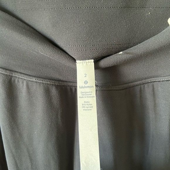 Lululemon Lululemon Grey Cropped Align Joggers Size 26" / US 2 / IT 38 - 4 Thumbnail