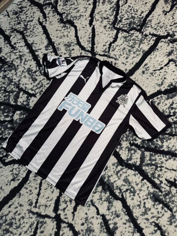 Other Newcastle united football shirt L black white Size US L / EU 52-54 / 3 - 2 Thumbnail