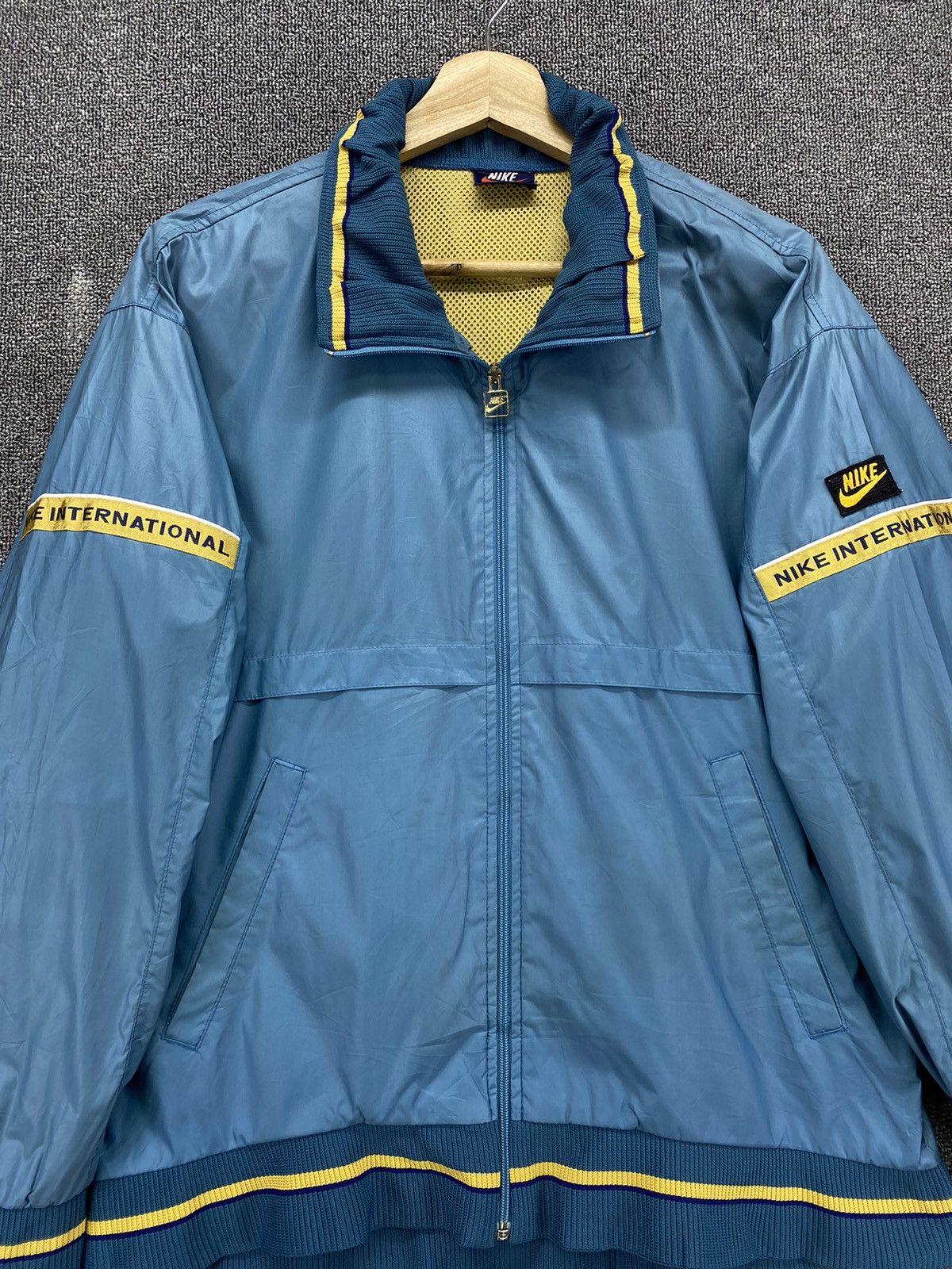 Nike Vintage 80s Nike International Light Jacket Size US M / EU 48-50 / 2 - 5 Thumbnail
