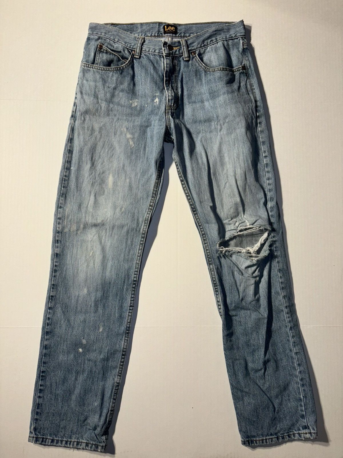 Lee × Levi's × Vintage Vtg Lee Regular Fit Light Wash Distressed Jeans 32x32 Size US 32 / EU 48 - 1 Thumbnail