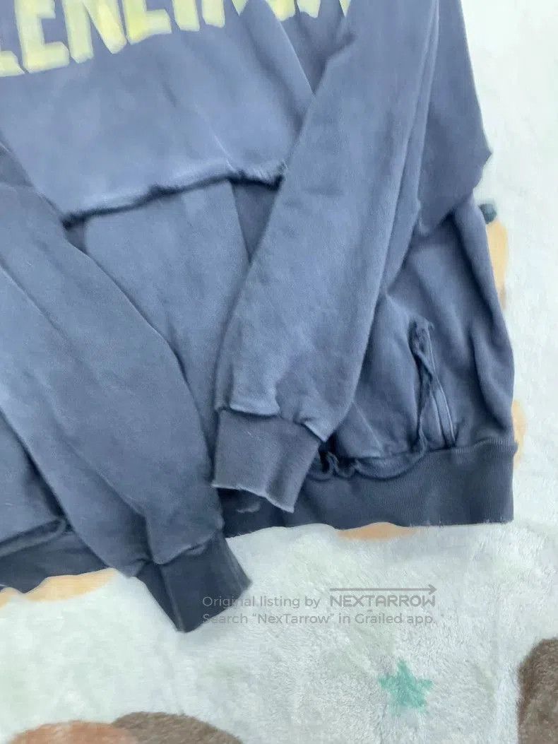 Balenciaga Balenciaga Logo Oversized Ripped Hoodie. Size US M / EU 48-50 / 2 - 7 Thumbnail