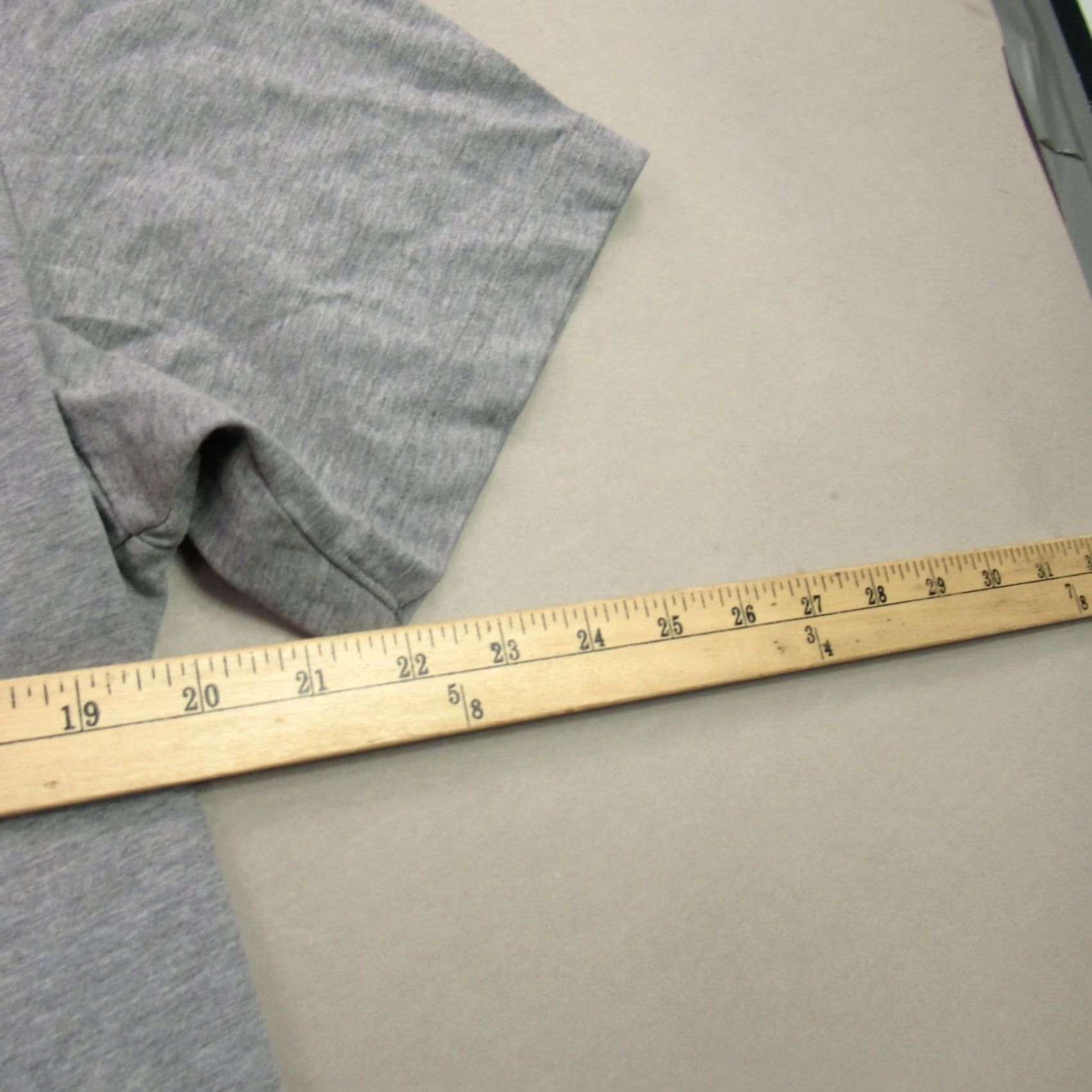 TravisMathew Travis Mathew Shirt Mens XL Short Sleeve Crew Neck Lightweight Gray Shirt Size US XL / EU 56 / 4 - 6 Thumbnail