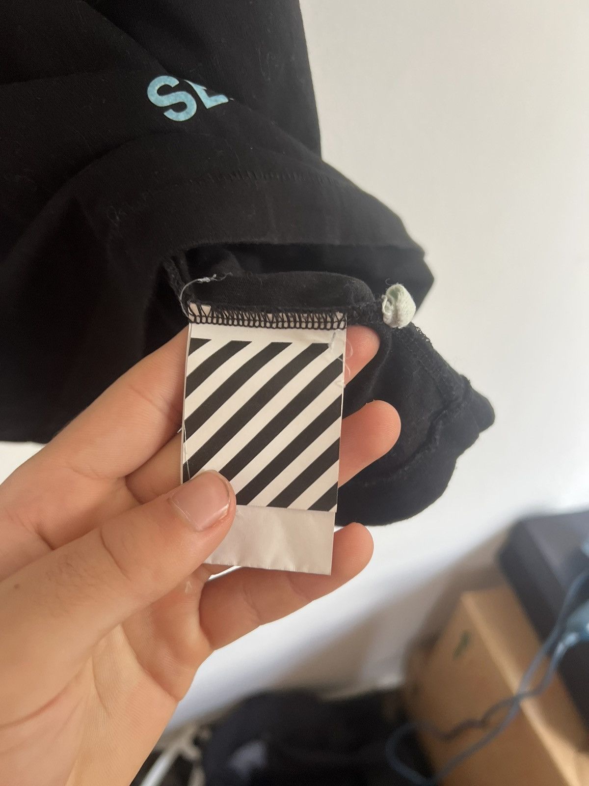 Off White “NOT REAL” 17FW TEE