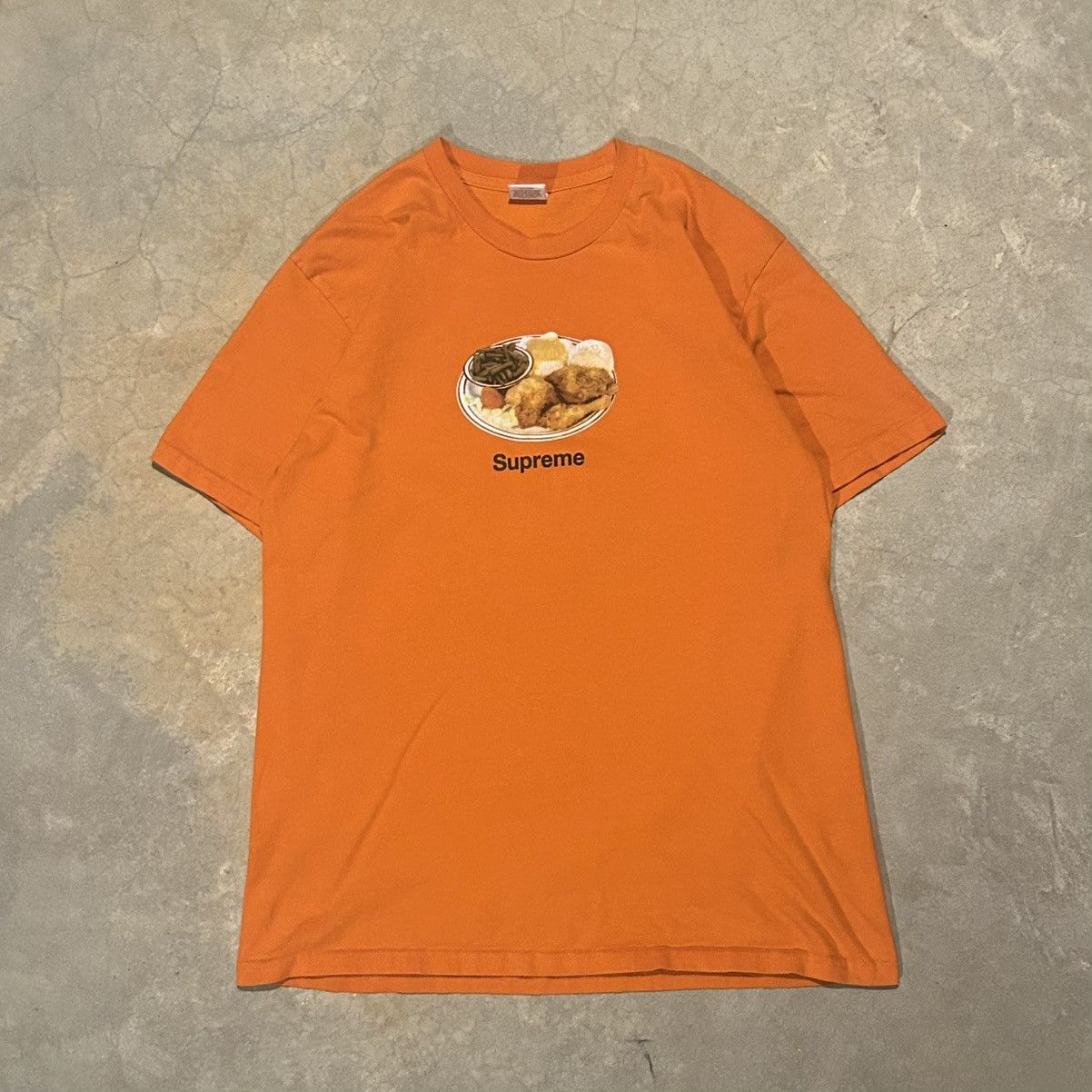 シュプリーム SUPREME Chicken Dinner Supreme Chicken Dinner Tee Black - SS18 - US
