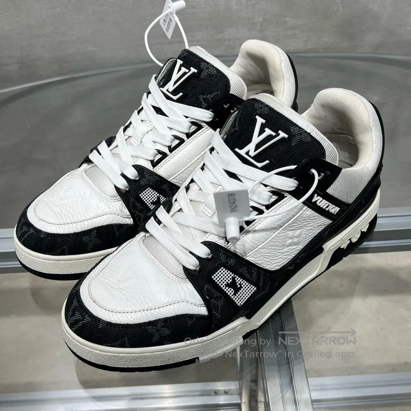 Louis Vuitton Louis Vuitton Trainer Black and White Jeans shoes Size US 7 / EU 40 - 1 Thumbnail
