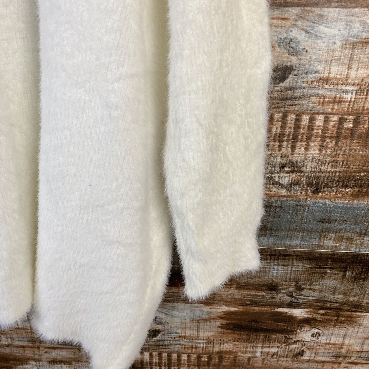 Japanese Brand DL GU White Cardigan Fur shaggy Knitwear #C1089 Size L / US 10 / IT 46 - 16 Thumbnail