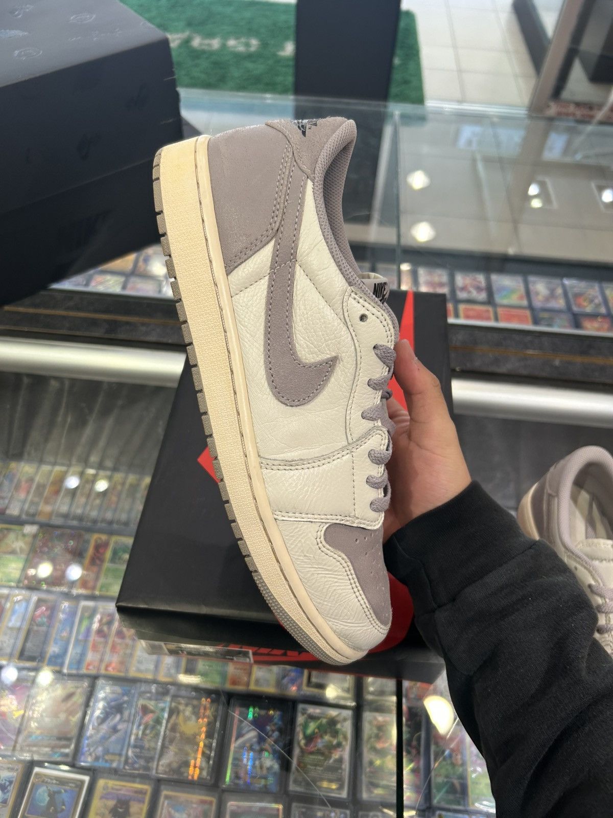 Jordan Brand Jordan 1 low atmosphere Size US 11 / EU 44 - 6 Thumbnail