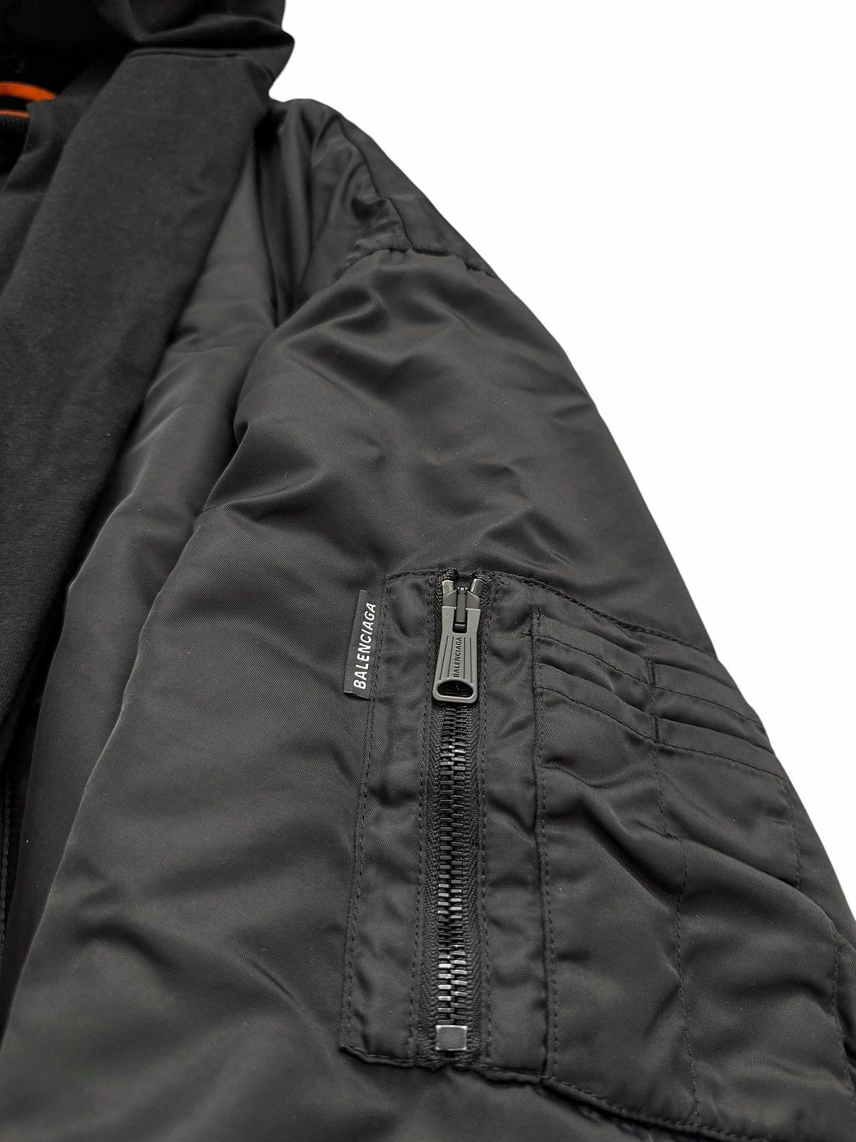 Balenciaga 2024 Incognito Silk Padded Bomber Shirt Hoodie Size US S / EU 44-46 / 1 - 9 Thumbnail