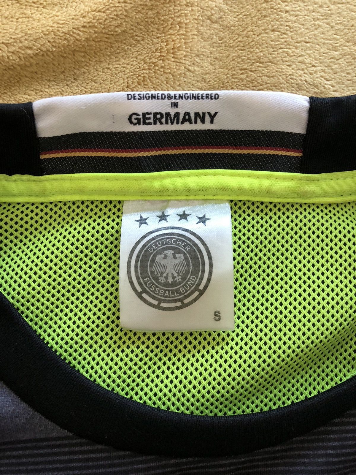 Adidas THOMAS MULLER GERMANY ADIDAS SOCCER FOOTBALL JERSEY Size US S / EU 44-46 / 1 - 5 Thumbnail