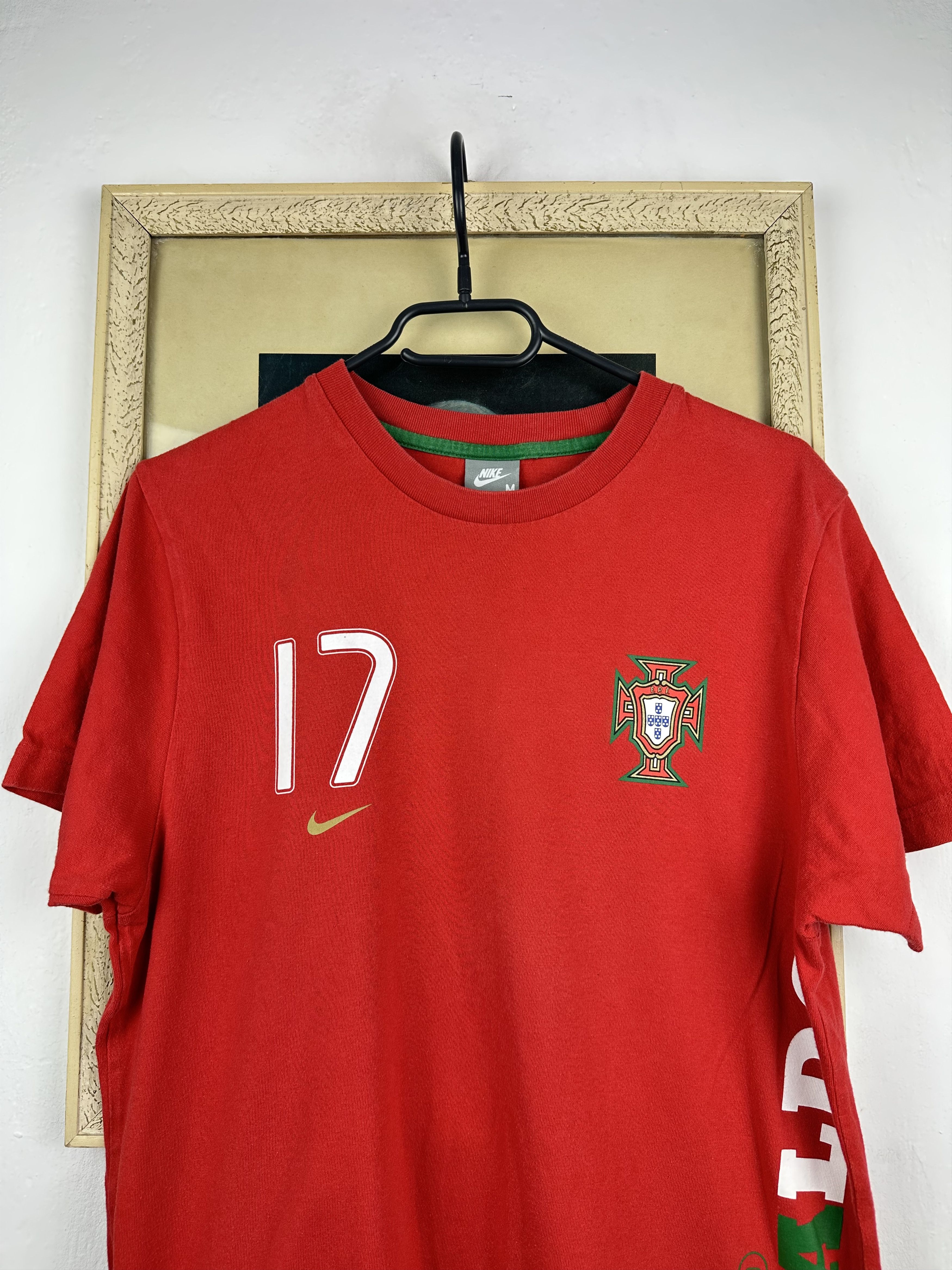 Nike Vintage Portugal #17 Ronaldo Train Shirt Football Jersey Size US M / EU 48-50 / 2 - 2 Thumbnail