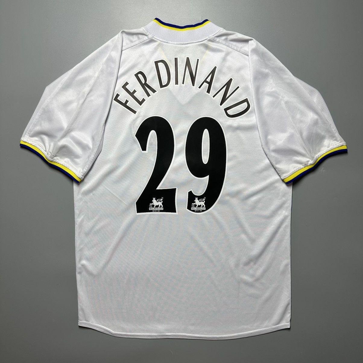 Nike LEEDS UNITED NIKE 2001/2002 FOOTBALL JERSEY #29 FERDINAND Size US XL / EU 56 / 4 - 1 Thumbnail