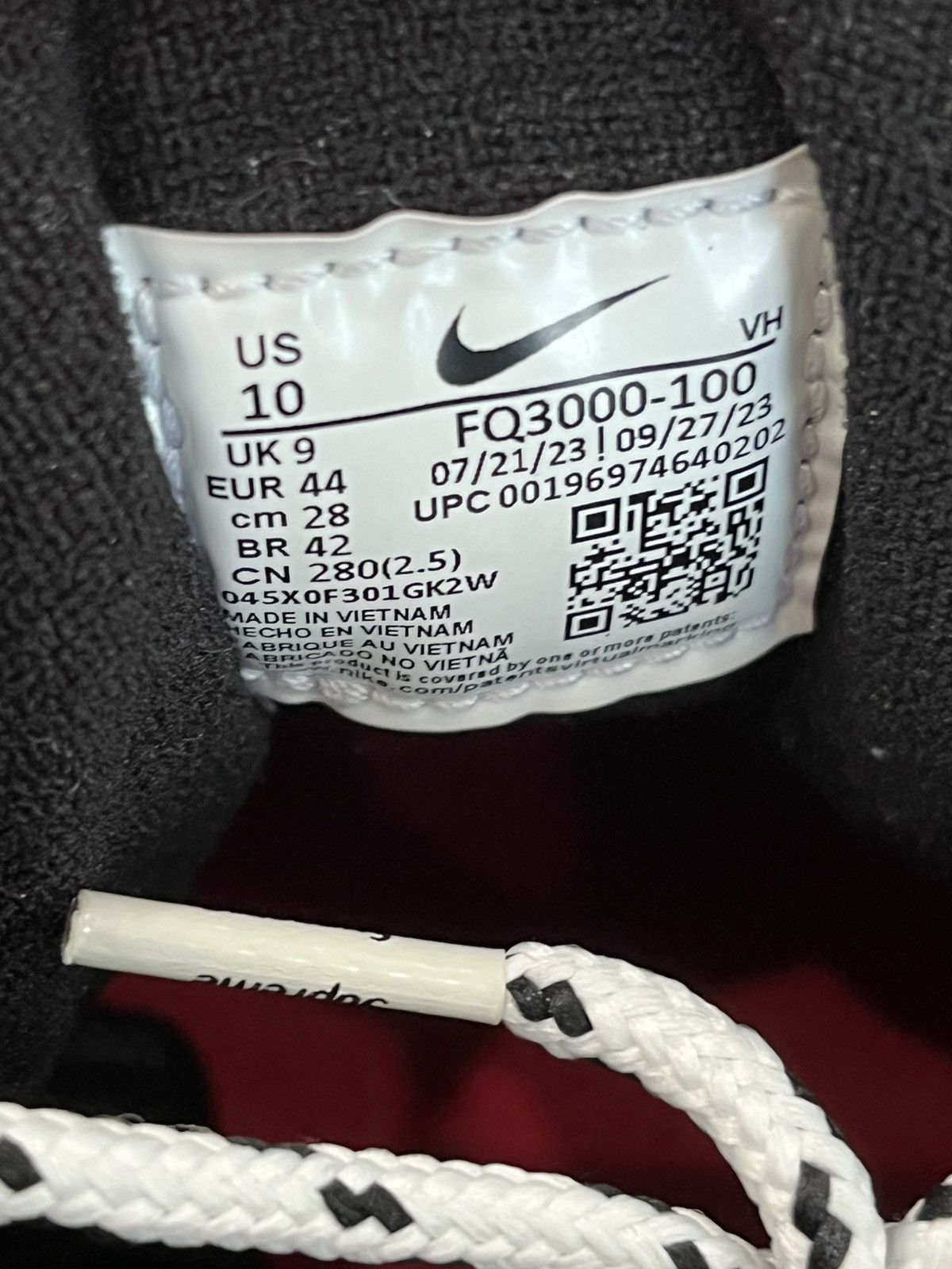 Nike Nike SB Darwin Low Supreme Sail Size US 10 / EU 43 - 10 Thumbnail