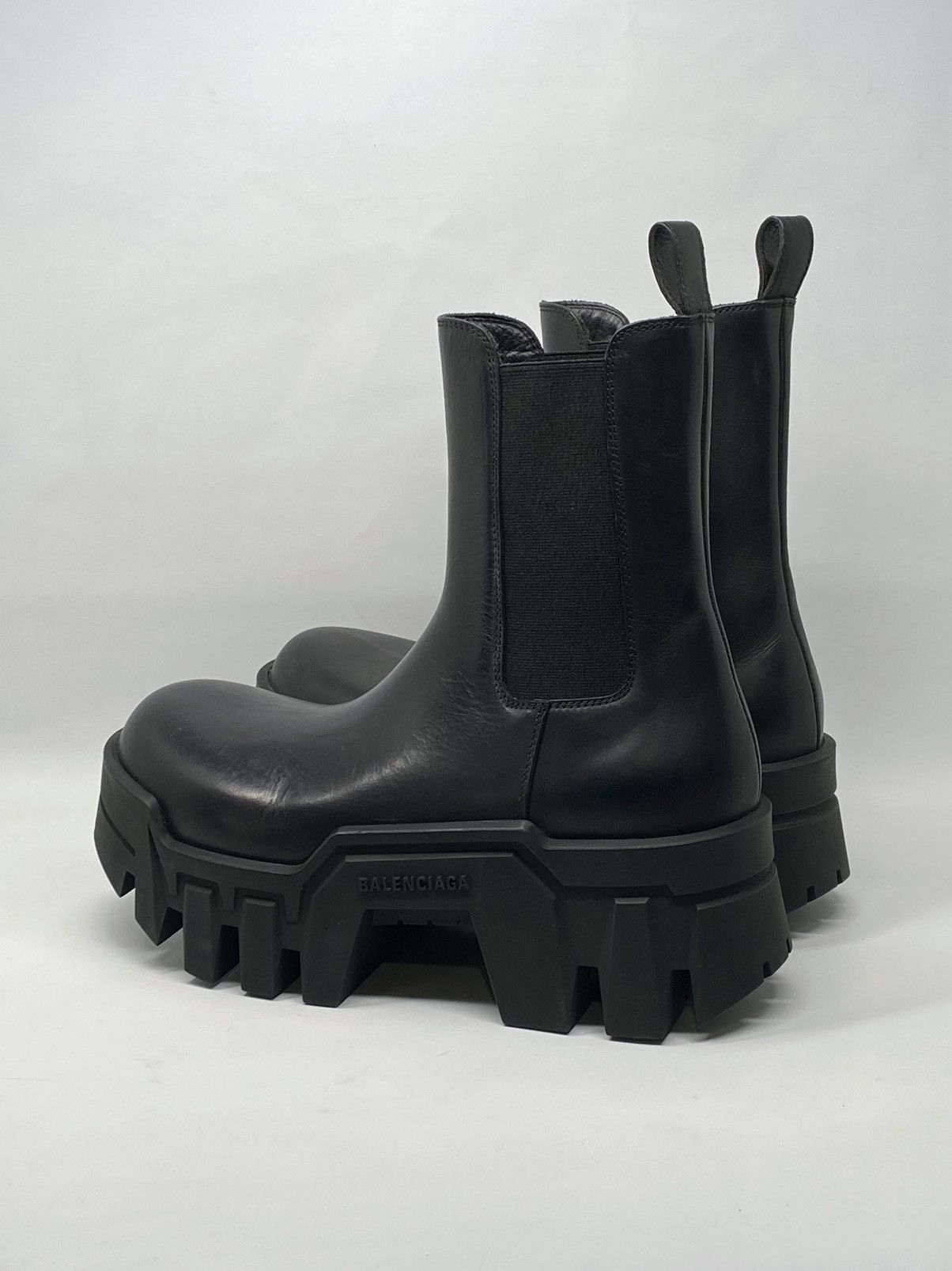 Balenciaga Balenciaga Leather Chelsea Boot size 38 Size US 8 / IT 38 - 5 Thumbnail