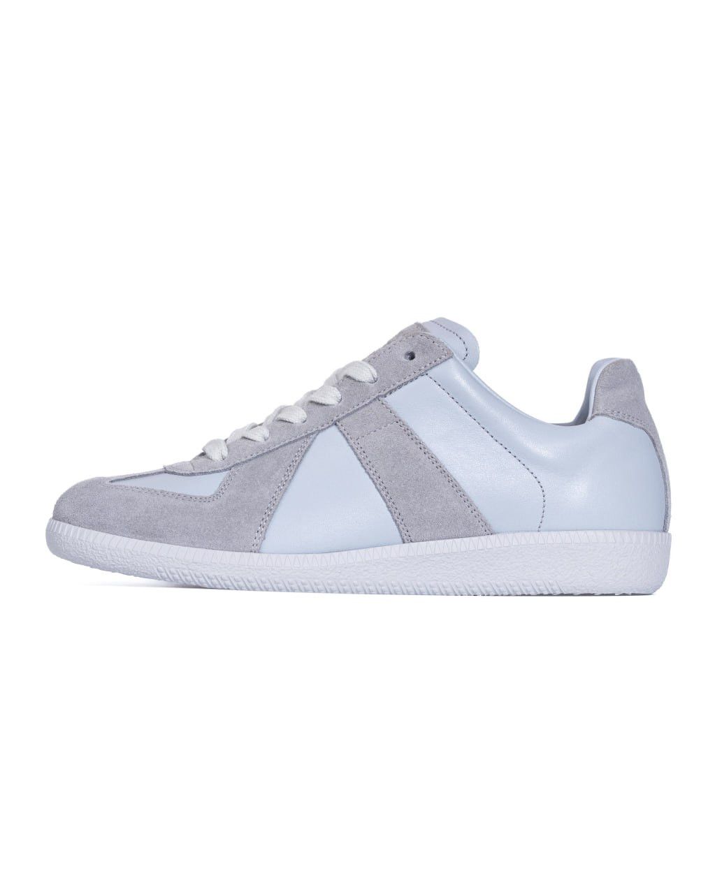 Maison Margiela MAISON MARGIELA 22 / Replica Low Top Sneaker Size US 6 / IT 36 - 1 Thumbnail