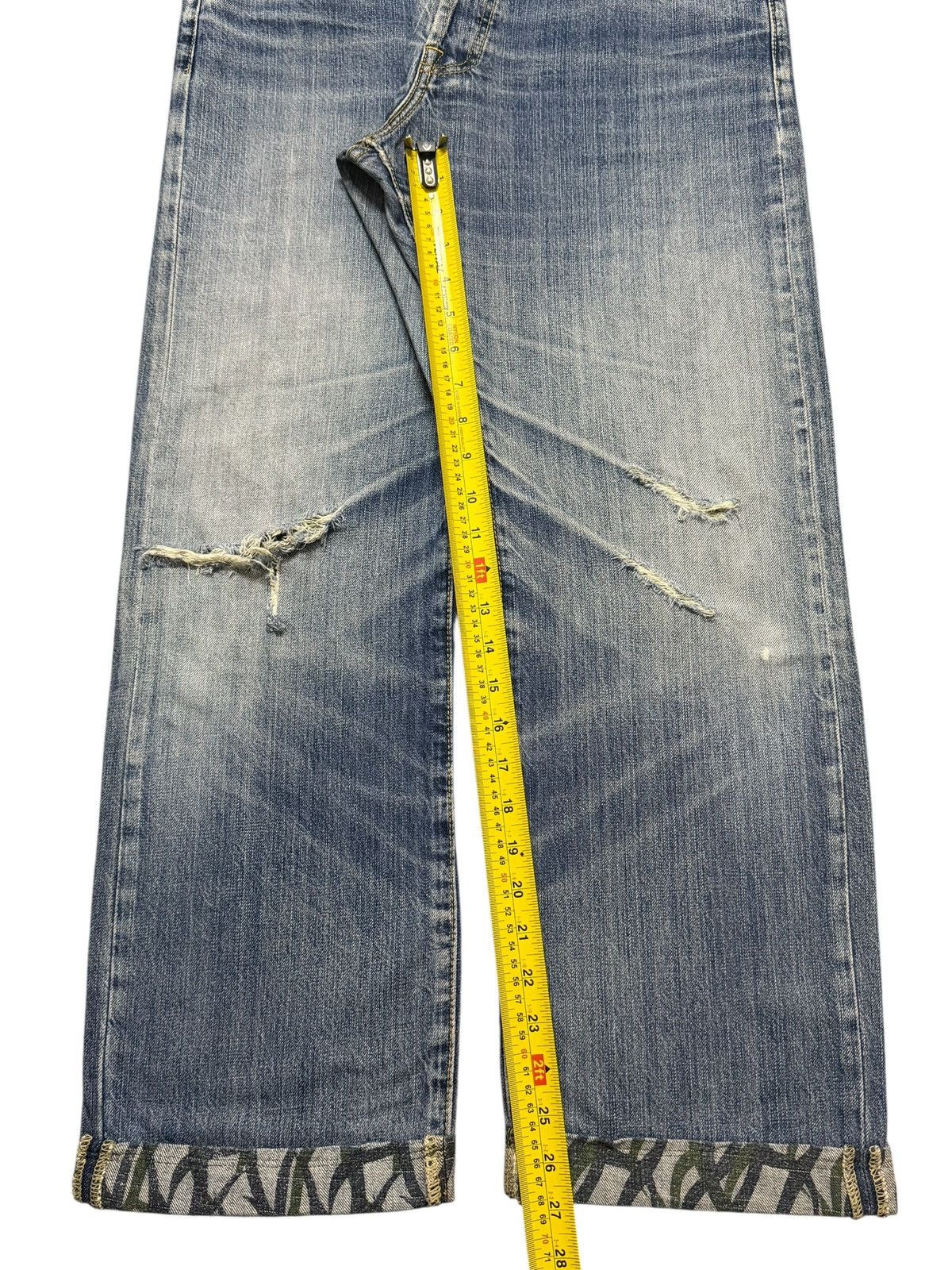 Levi's Vintage Y2K Levis 501 Blue Faded Wash Distressed Wide Leg Size US 32 / EU 48 - 12 Thumbnail
