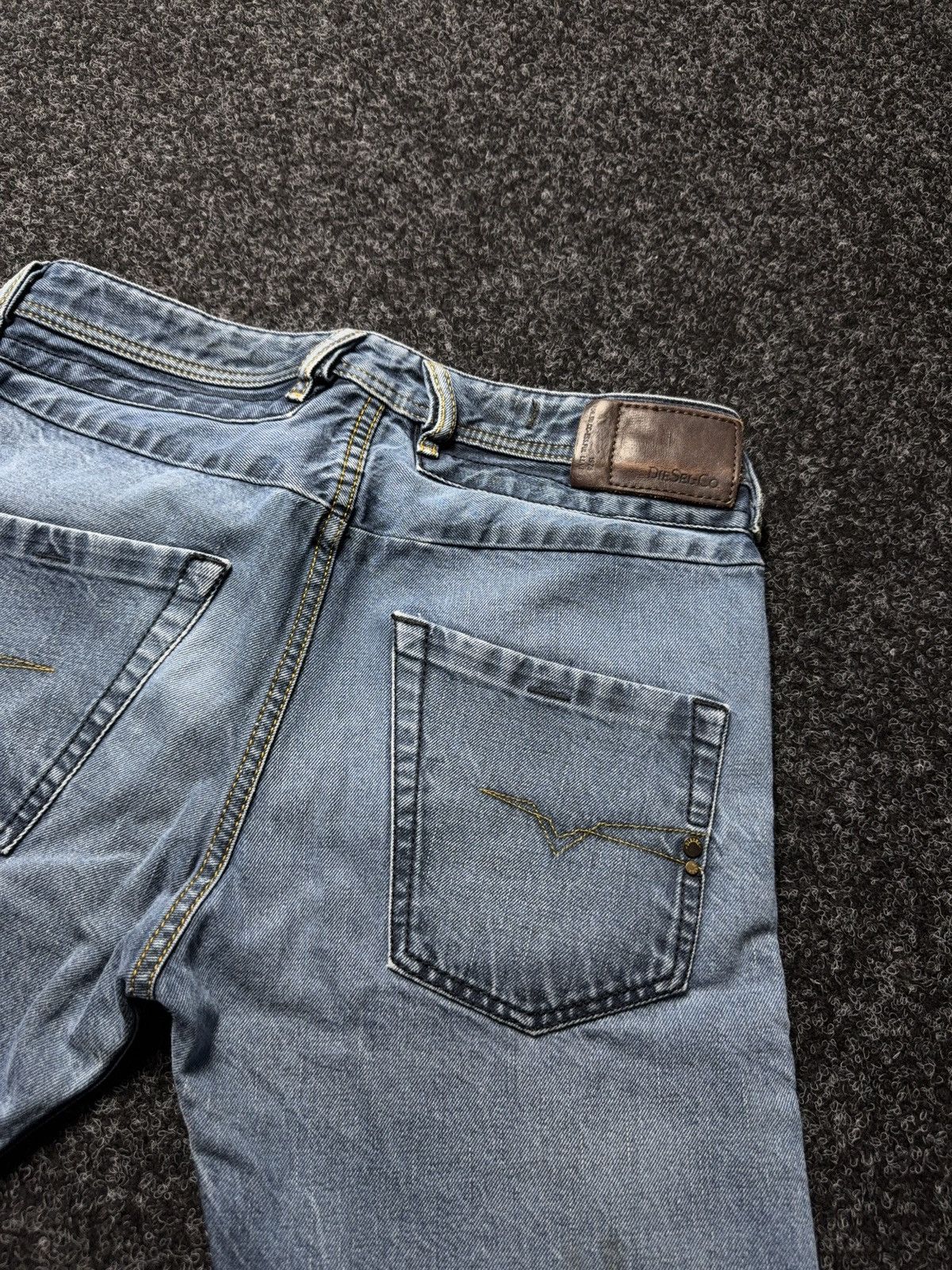 Diesel Luxury 00s Y2K Diesel Belther Straight Punk Rock Denim Jeans Size US 29 - 17 Thumbnail