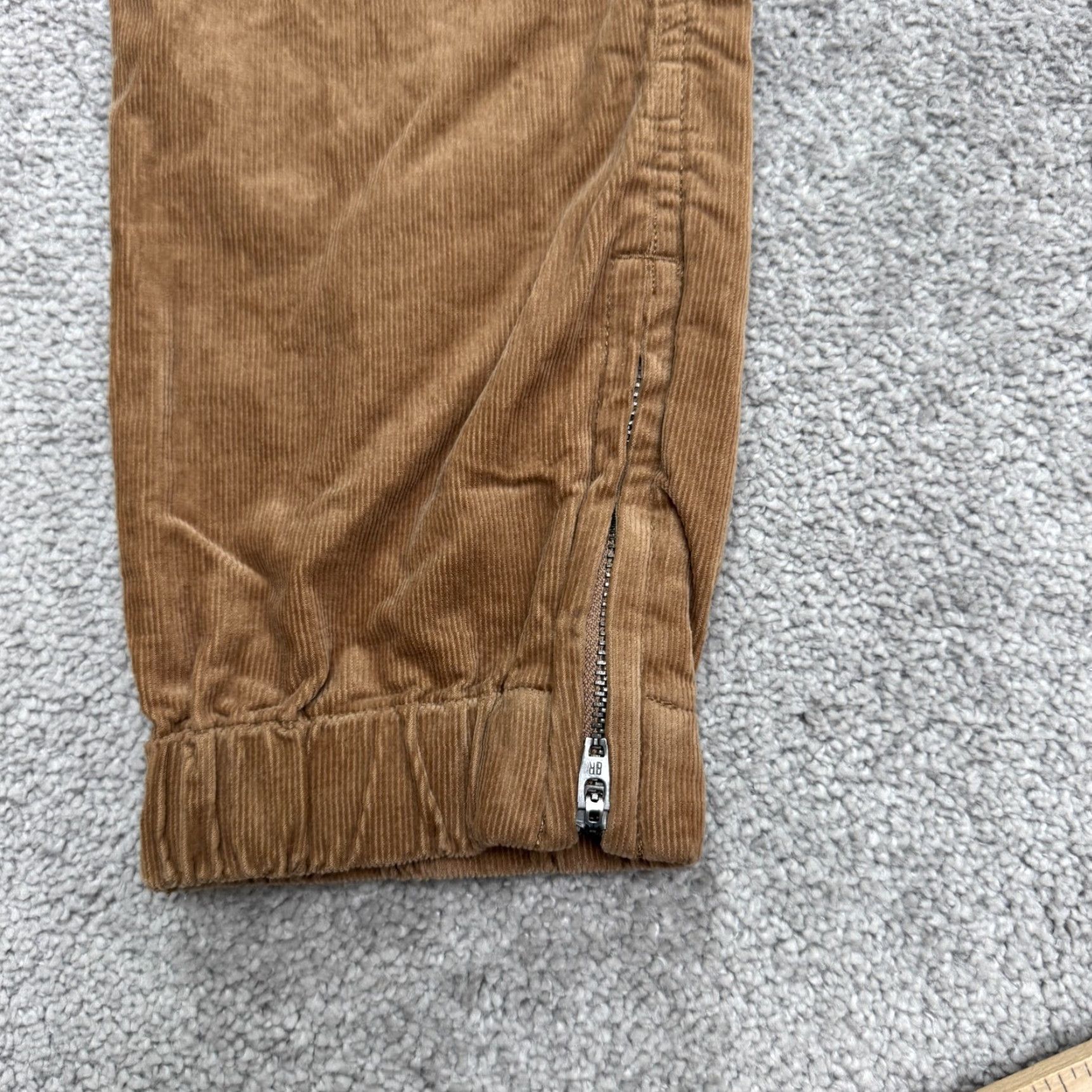 Banana Republic Banana Republic Corduroy Jogger Pants Womens 0 Brown Ankle Zip Utility Stretch Size 25" / US 0 / IT 36 - 3 Thumbnail