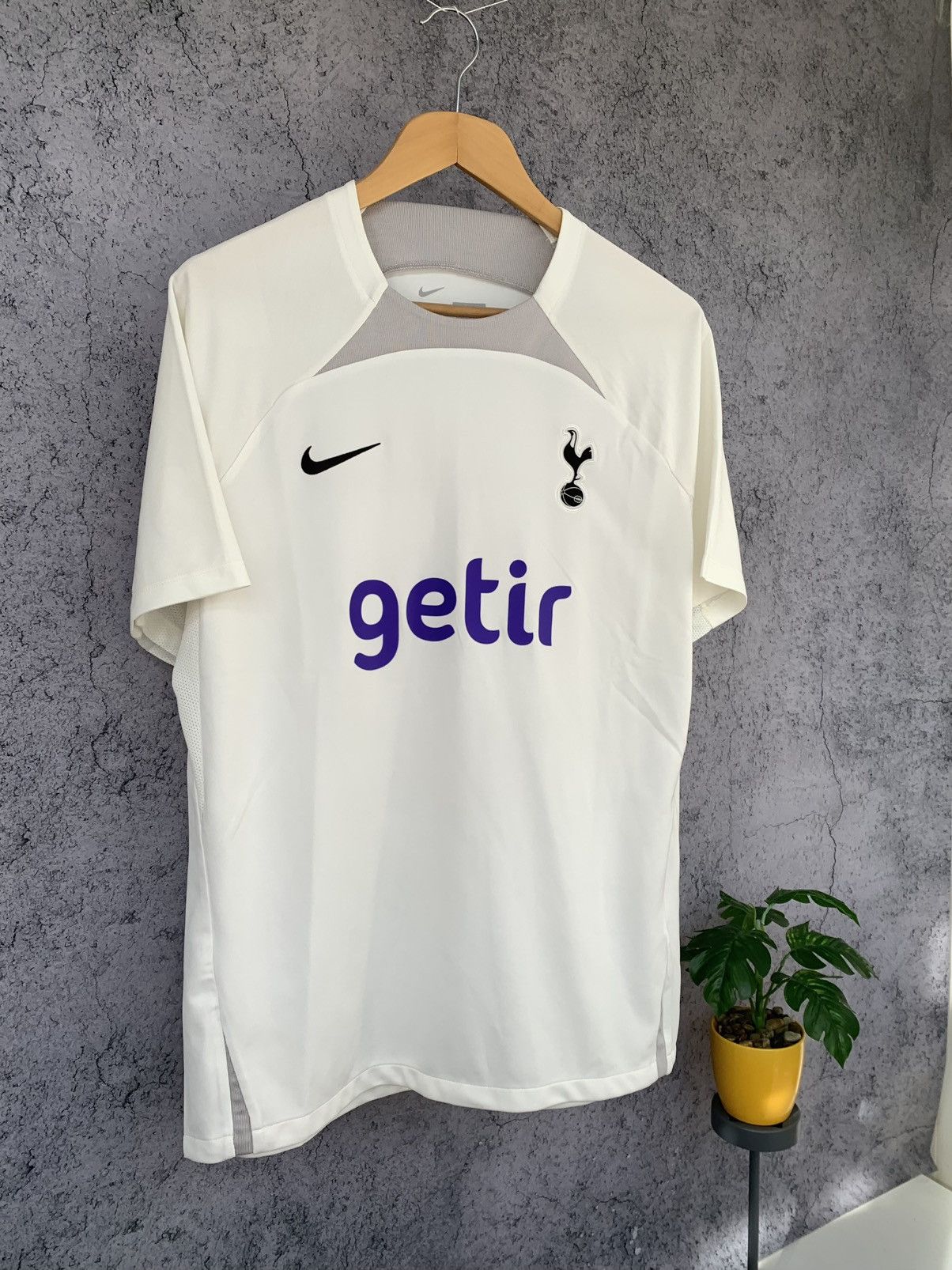 Nike Nike Tottenham 2022-2023 Pre Match Football Shirt Size L Size US L / EU 52-54 / 3 - 1 Thumbnail