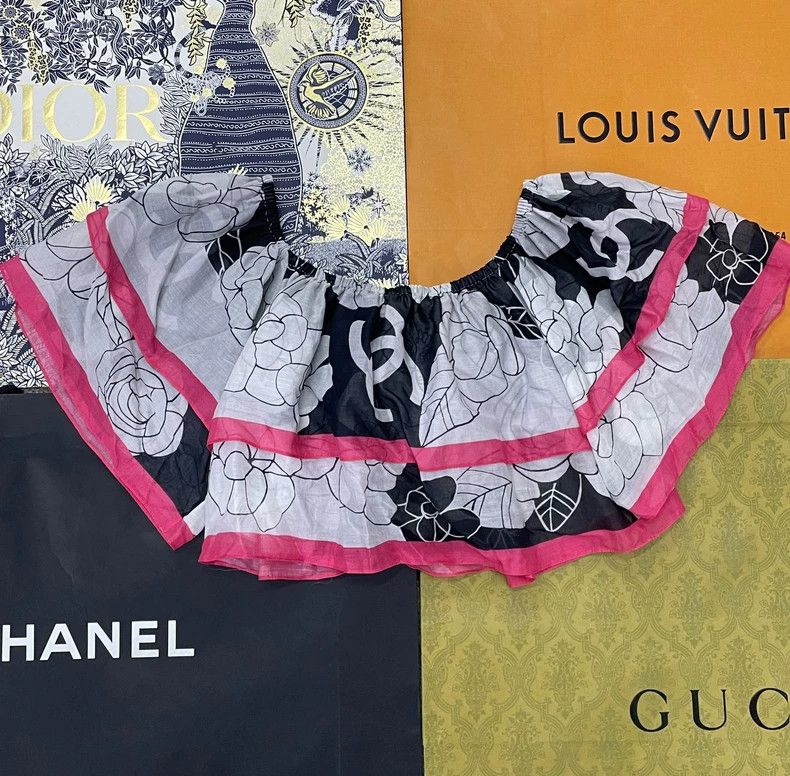 Chanel chanel Coloured camelia one-word shoulder Size XS / US 0-2 / IT 36-38 - 3 Thumbnail