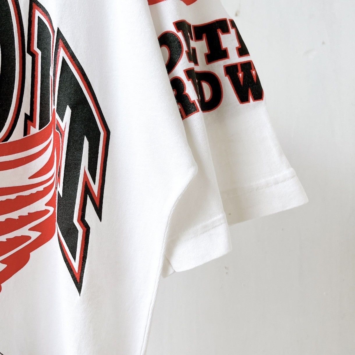 Apex One × Vintage 90s Detroit Red Wings NHL t-shirt/ L Size US L / EU 52-54 / 3 - 7 Thumbnail