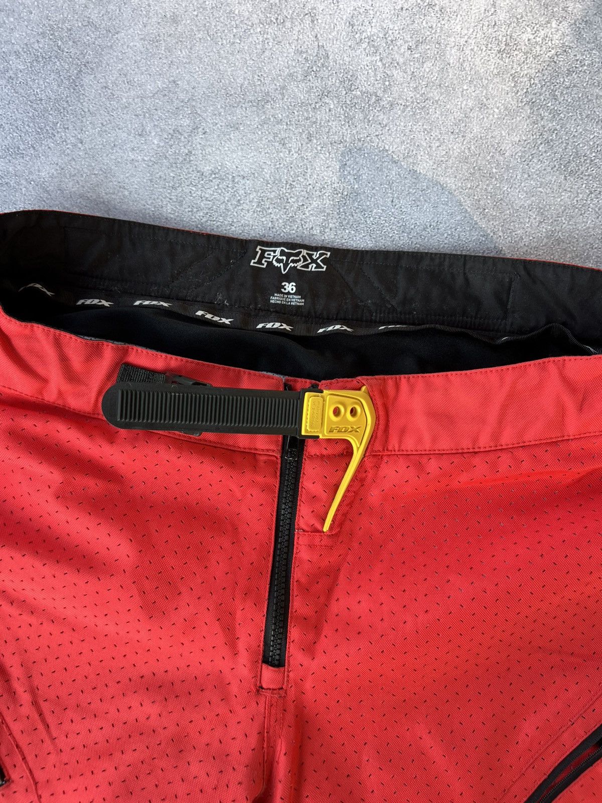 Fox Racing Fox Racing Vintage Moto Shorts – Size 36, killer red 🚨. Size US 36 / EU 52 - 6 Thumbnail