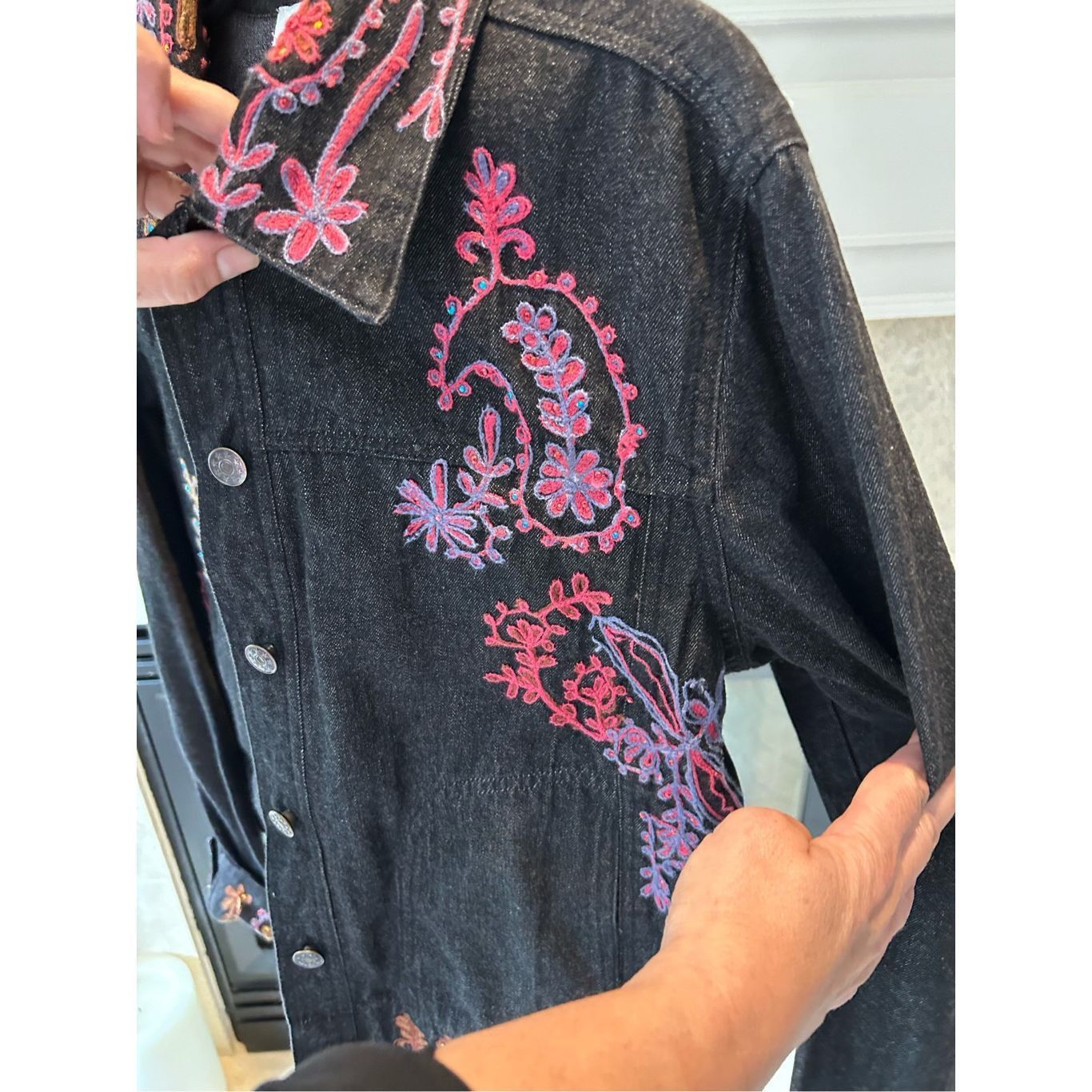 Coldwater Creek Coldwater Creek Petite Black Denim Multi Sequin Floral Embro Size L / US 10 / IT 46 - 4 Thumbnail