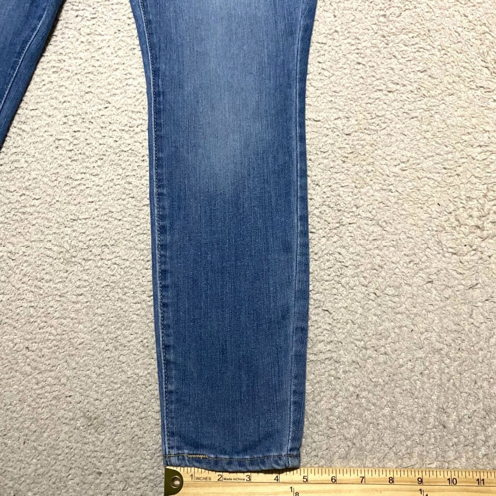 Levi's Levis Signature Jeans Womens Sz 12 Blue Denim Medium Wash Mid Rise Skinny Leg Size 30" / US 8 / IT 44 - 6 Thumbnail