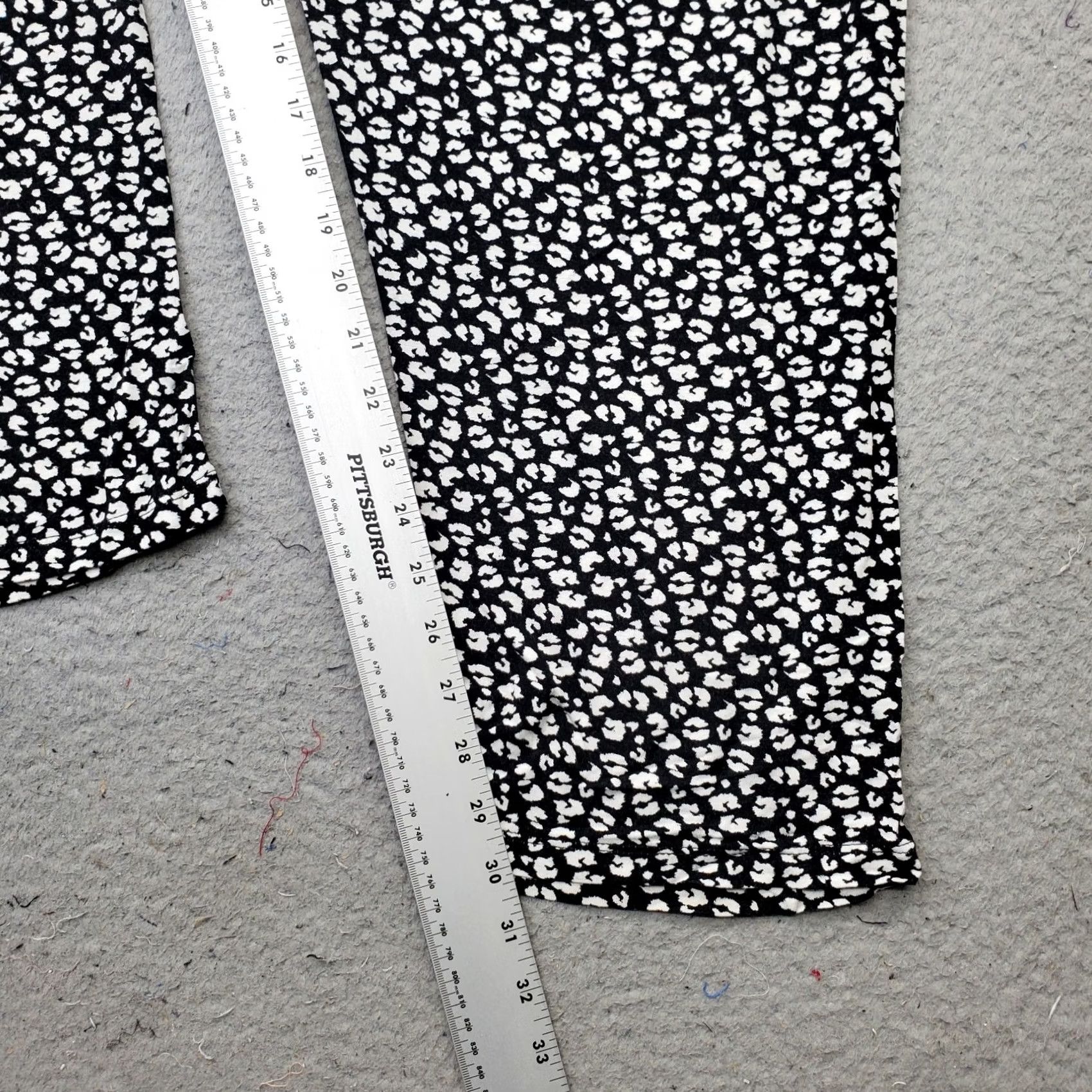 Vintage Bobeau Womens 3X Multi Leopard Print Boho Pants Regular Fit Stretch Elastic Waist Denim-like? No. Size 40" / US 18 - 4 Thumbnail