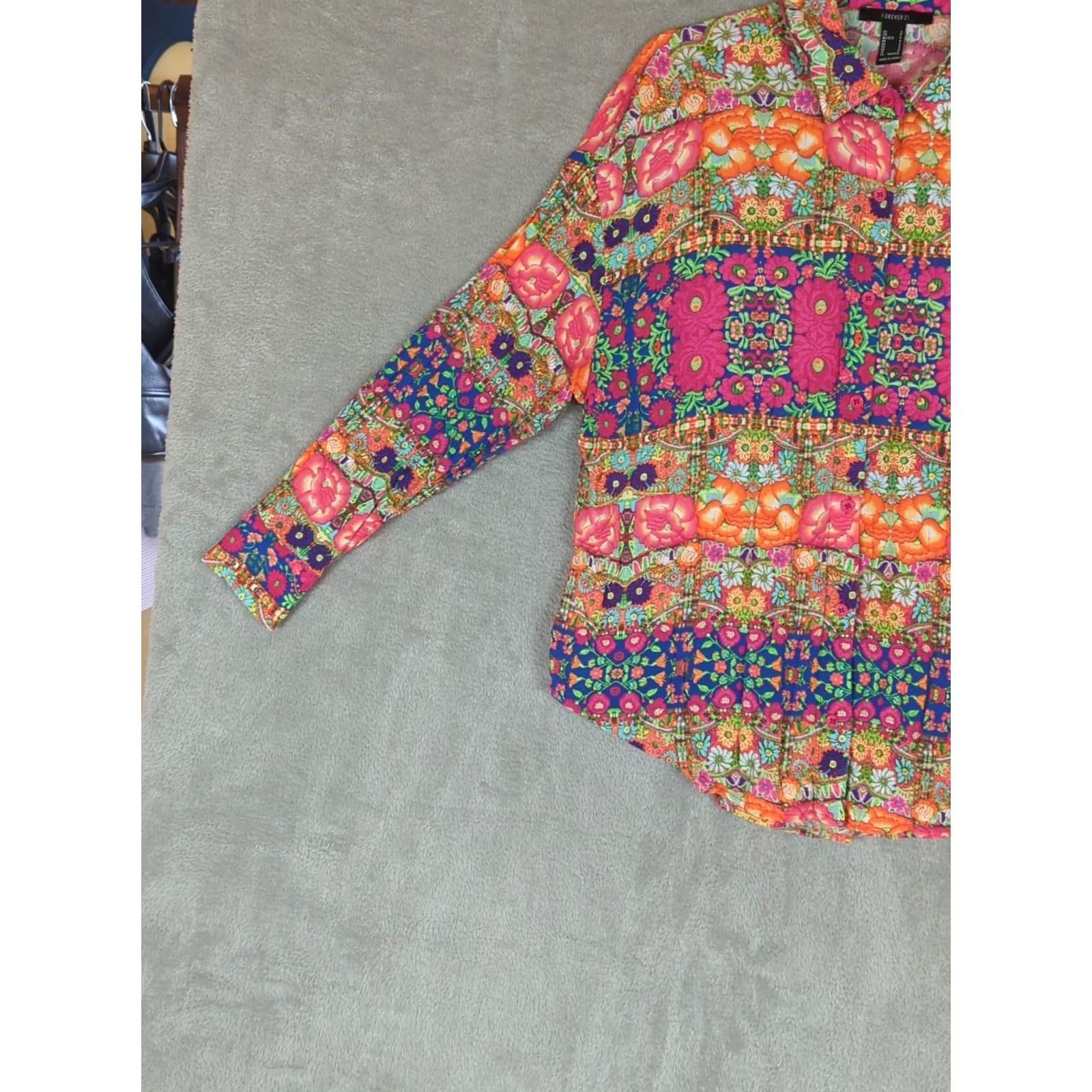 Forever 21 FOREVER 21 button up shirt Floral Multicolor Bohemian Womens S EUC Shirt Dress? Size S / US 4 / IT 40 - 2 Thumbnail