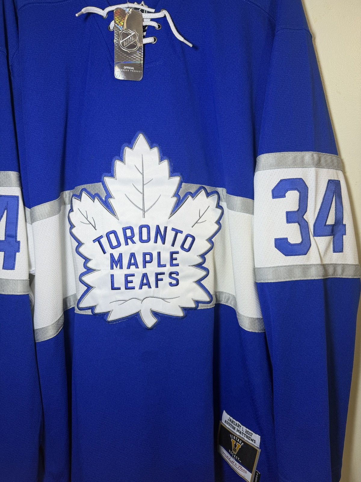 Mitchell & Ness Toronto Maple Leafs Auston Matthews NHL Jersey Size US XXL / EU 58 / 5 - 7 Thumbnail