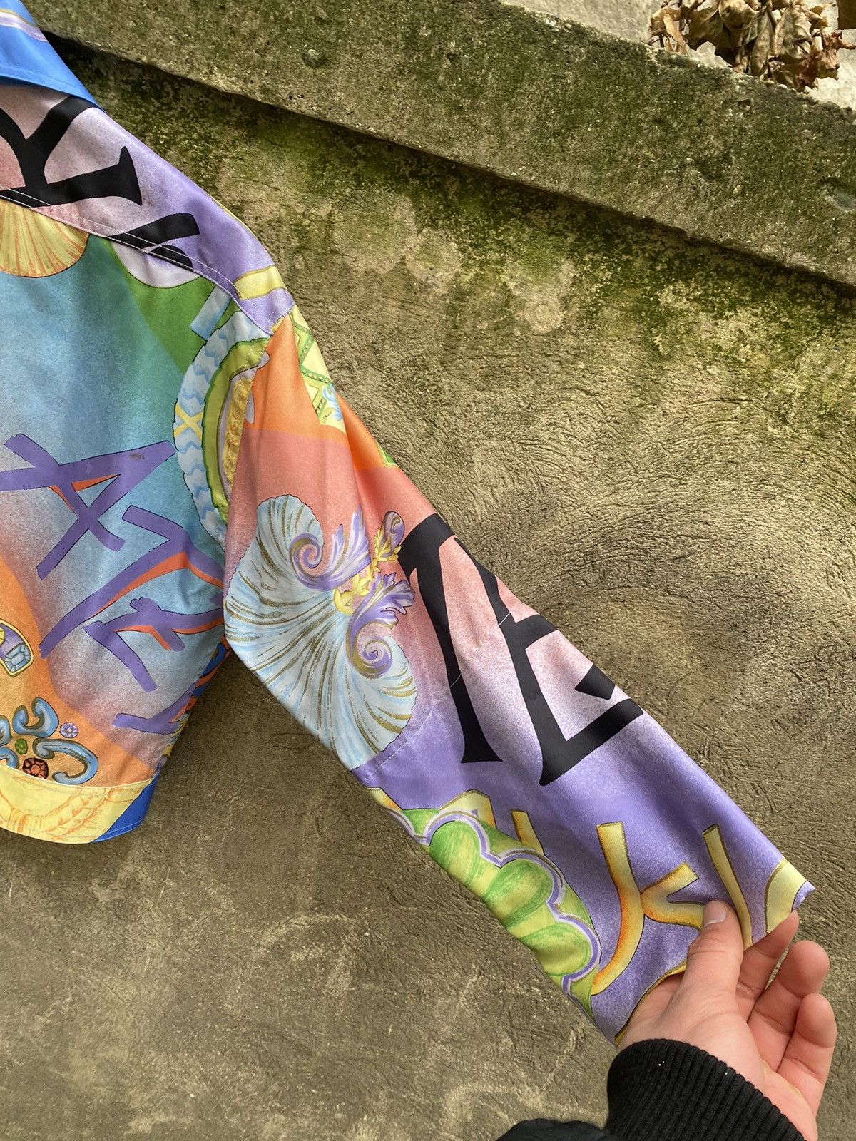 Versace × Vintage Archive Run Away Gianni Versace Silk Oveprinted Light Jacket Size L / US 10 / IT 46 - 14 Thumbnail