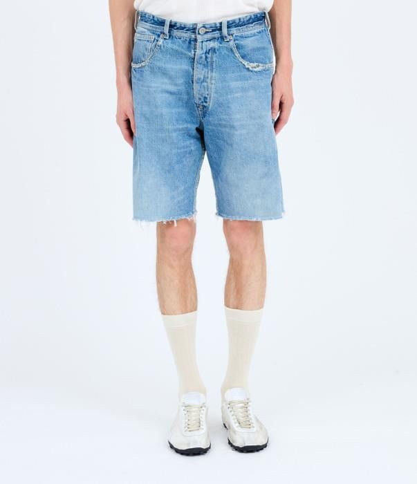 Maison Margiela o1bcso1str0526 Distressed Denim Short in Light Blue Size US 32 / EU 48 - 1 Thumbnail