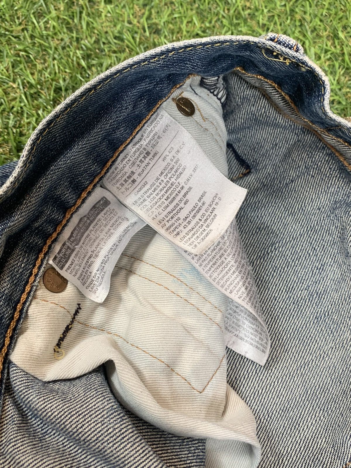 Levi's Vintage Levi’s 501 jeans denim faded style size 32x30 Size US 32 / EU 48 - 10 Thumbnail
