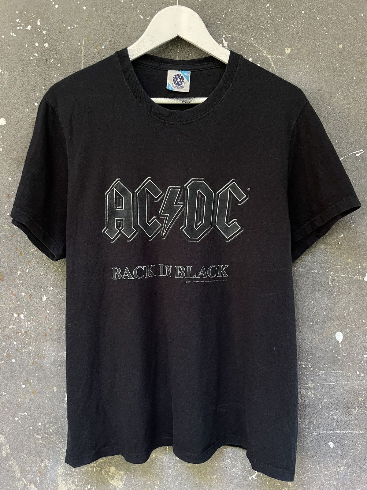 AC/DC Vintage AC/DC 2004 Back in Black T-Shirt RARE Size US XL / EU 56 / 4 - 2 Thumbnail