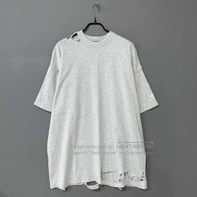 Balenciaga Balenciaga Tattered Grey Destroyed Short Sleeve Size US M / EU 48-50 / 2 - 1 Thumbnail