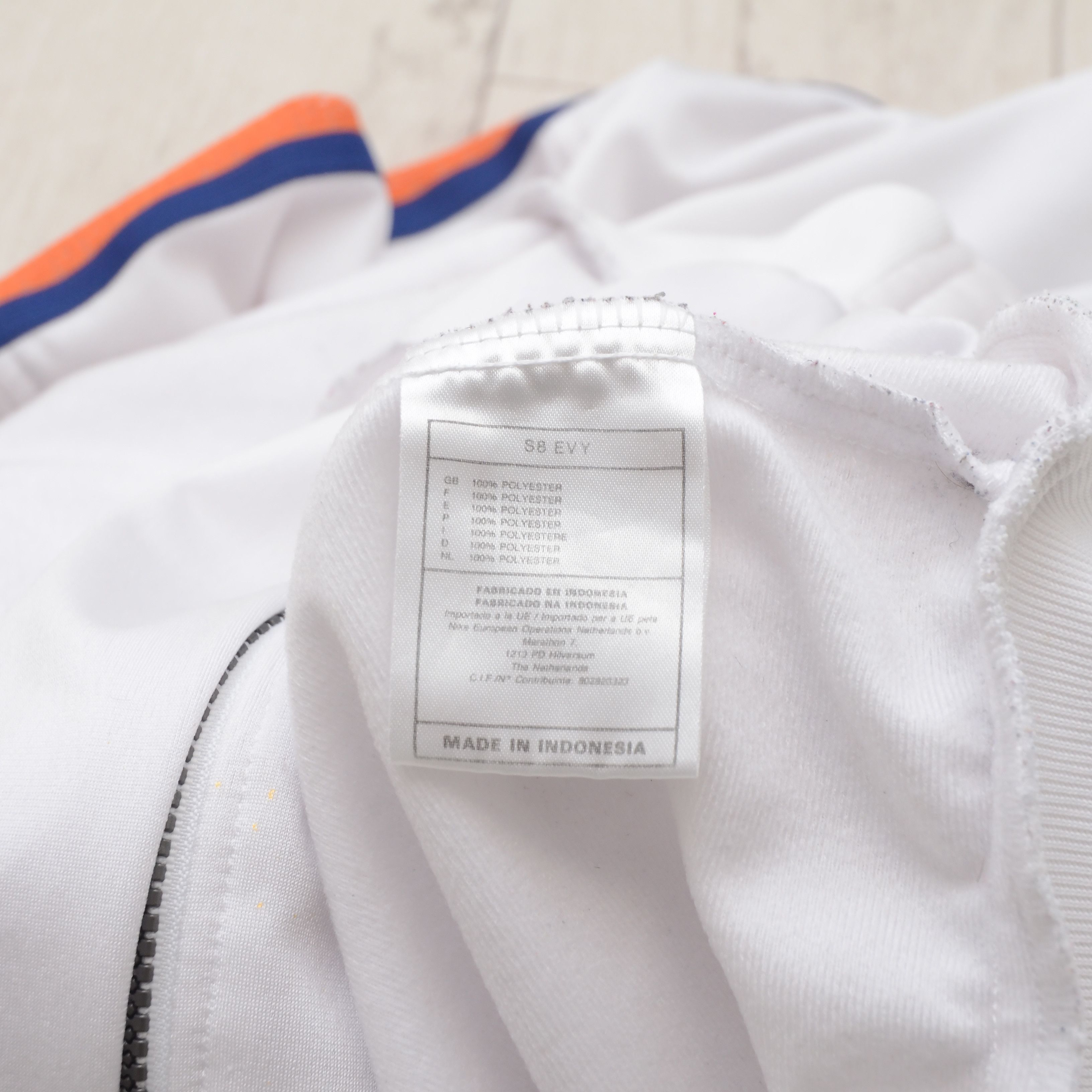Nike Vintage Nike 90s Y2K Track Jacket XL White Big Logo Retro Size US XL / EU 56 / 4 - 15 Thumbnail