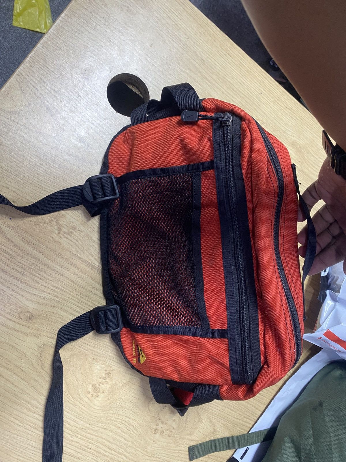 Nike Vintage Nike ACG Waist Bag /porch Bag Red Navy Mesh Pocket Size ONE SIZE - 13 Thumbnail