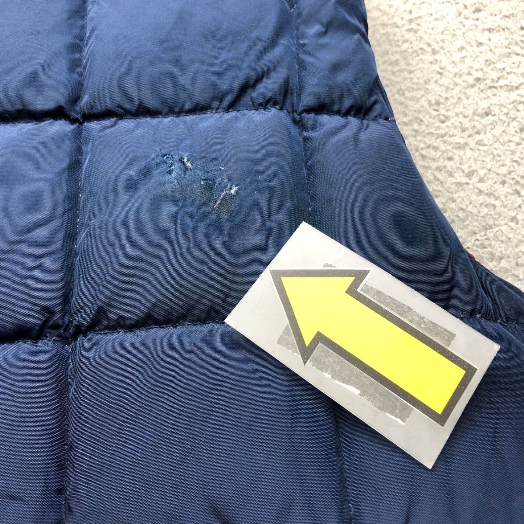 Gap VINTAGE Gap Quilted Reversible Waterfowl Down Filled Puffer Vest Nylon Mens XL Red 90s Outdoor Zip Pockets Quilted Wool Free? Size US XL / EU 56 / 4 - 6 Thumbnail
